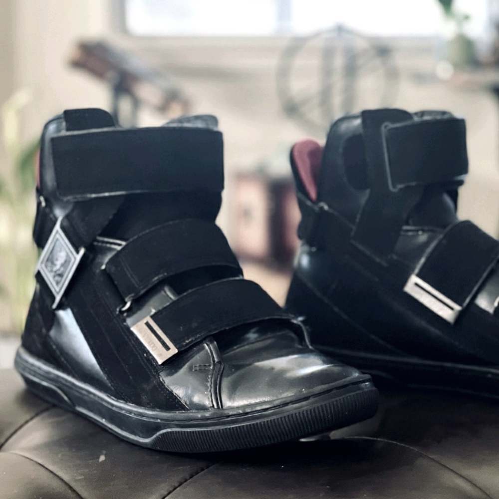 Vlado Footwear High-top Velcro Sneaker